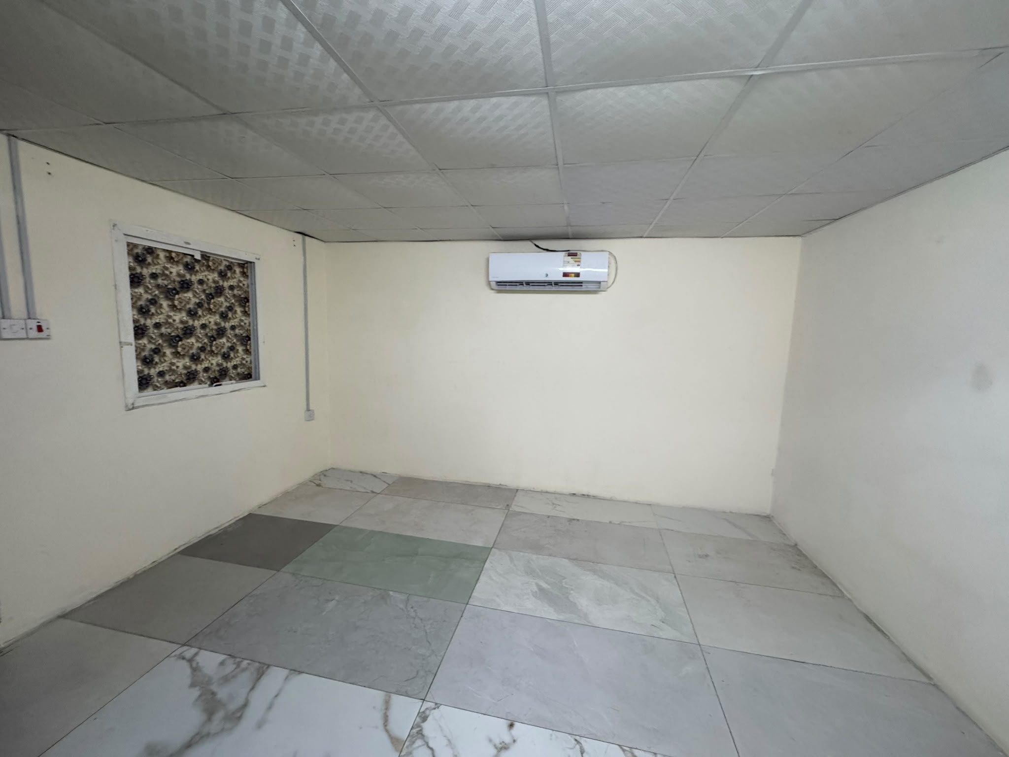 Unfurnish studie available  - Photo 1